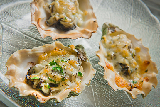 BROILED CHEESE CRUSTED OYSTERS WITH PEAR & HORSERADISH PUREE